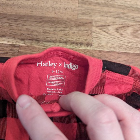 Footless PJ Romper (snaps) Hatley x Indigo 6-12 mo - Picture 2 of 3